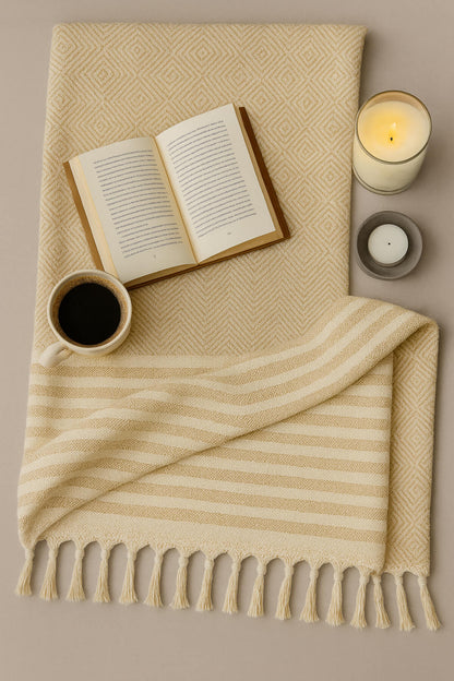 Alora Beige Sofadecke 180×220 cm – 100 % Baumwolle, Weich & Stilvoll