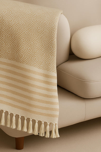Alora Beige Sofadecke 180×220 cm – 100 % Baumwolle, Weich & Stilvoll