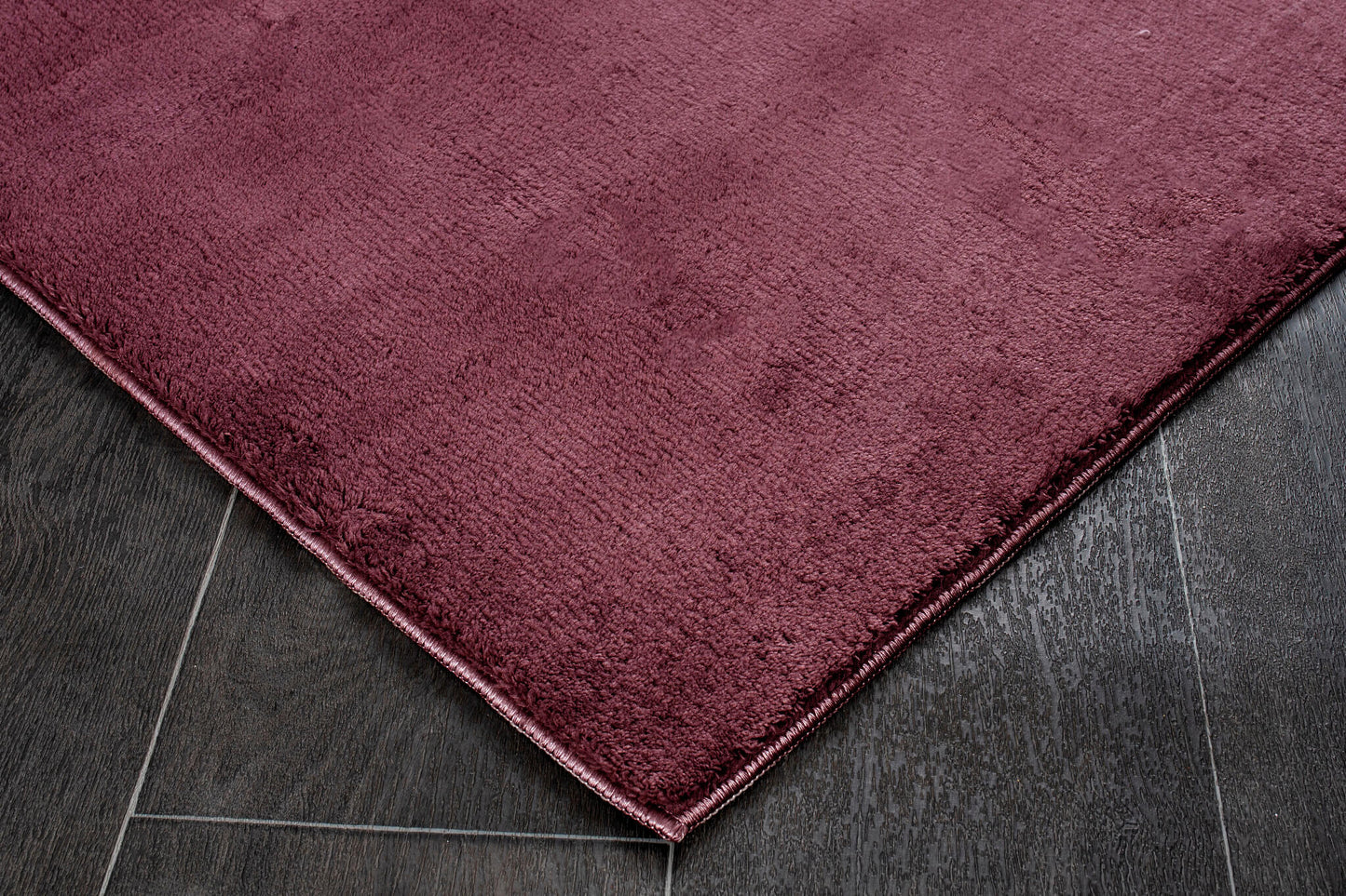 Relax Pflaume Teppich fuer Wohnzimmer, Zimmer und Flur – Rutschfeste Unterseite, Maschinenwaschbar, Laeufer